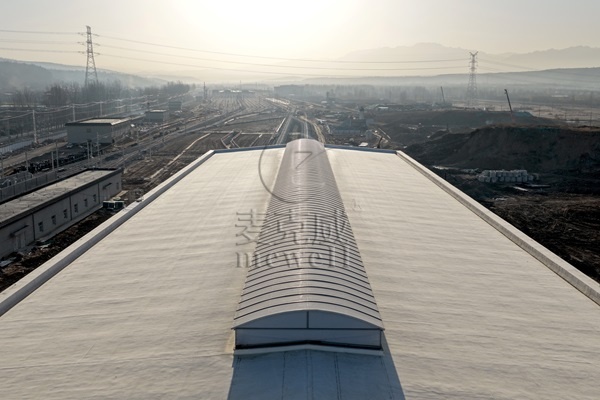 西安高鐵圓拱型電動排煙天窗（側(cè)開式）